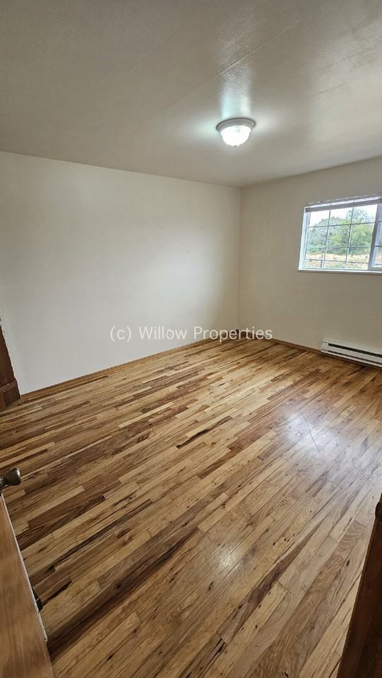 901 S Wright Ave - Photo 7 of 12