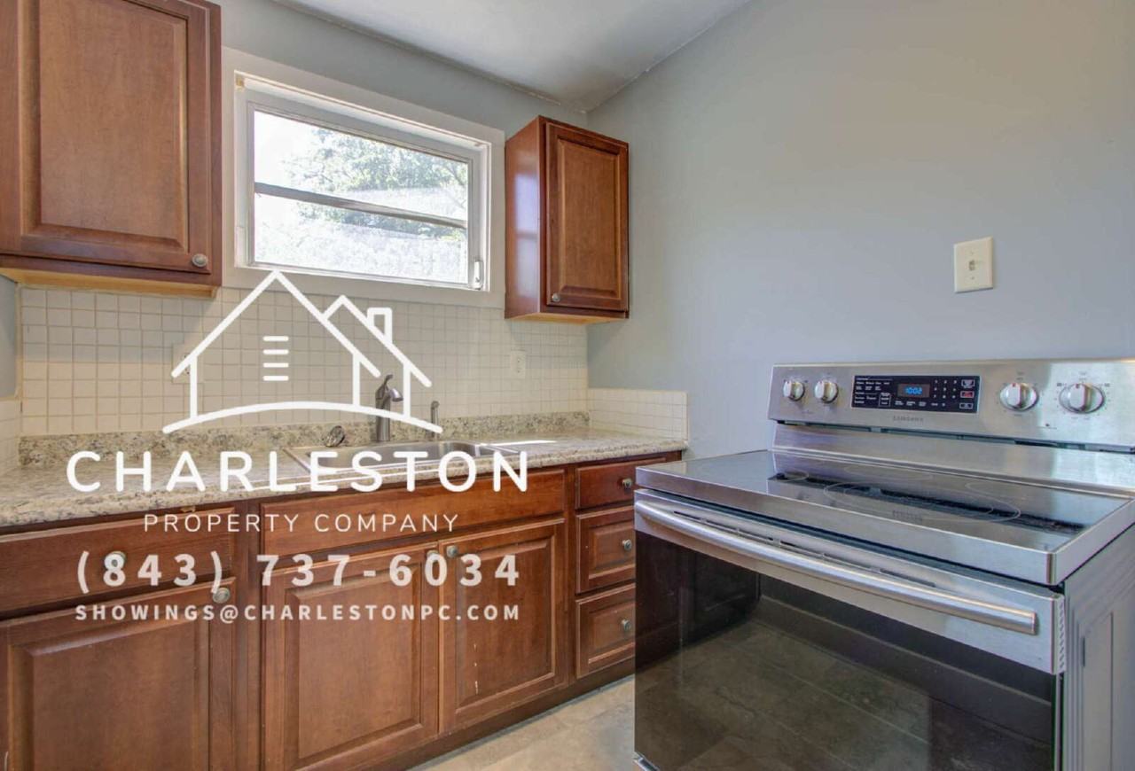 1833 Orangeburg St Apt B - Photo 6 of 12