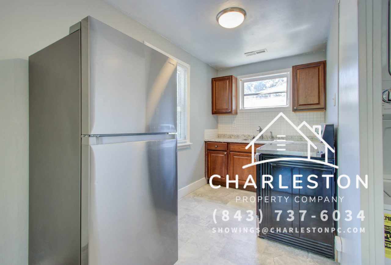 1833 Orangeburg St Apt B - Photo 5 of 12