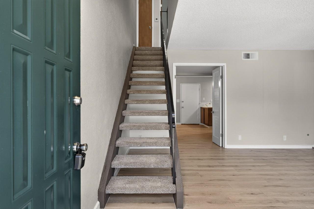 1031 Clyde Ave #1102 - Photo 3 of 48