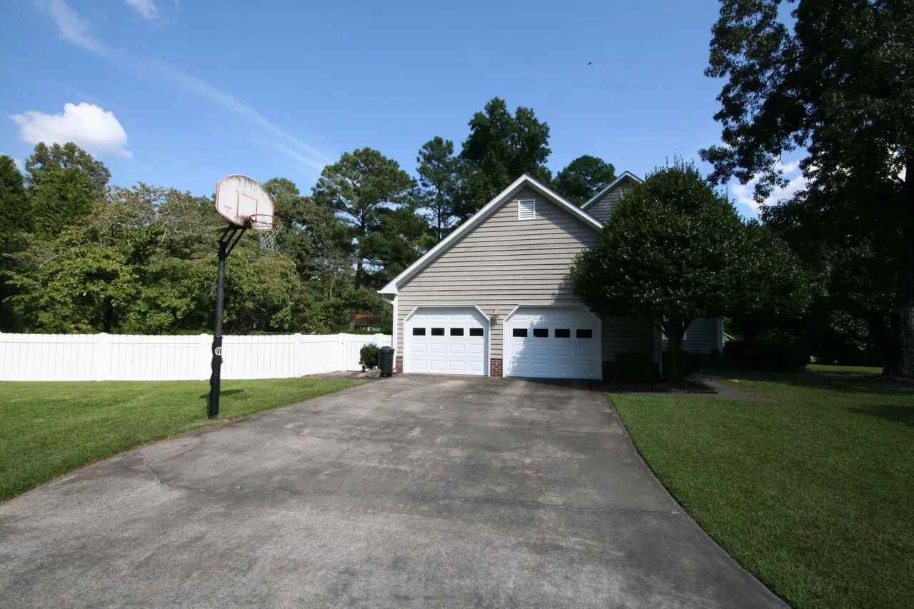 504 Tramway Dr - Photo 4 of 43