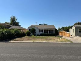 featured image of 2520 La Siesta Dr