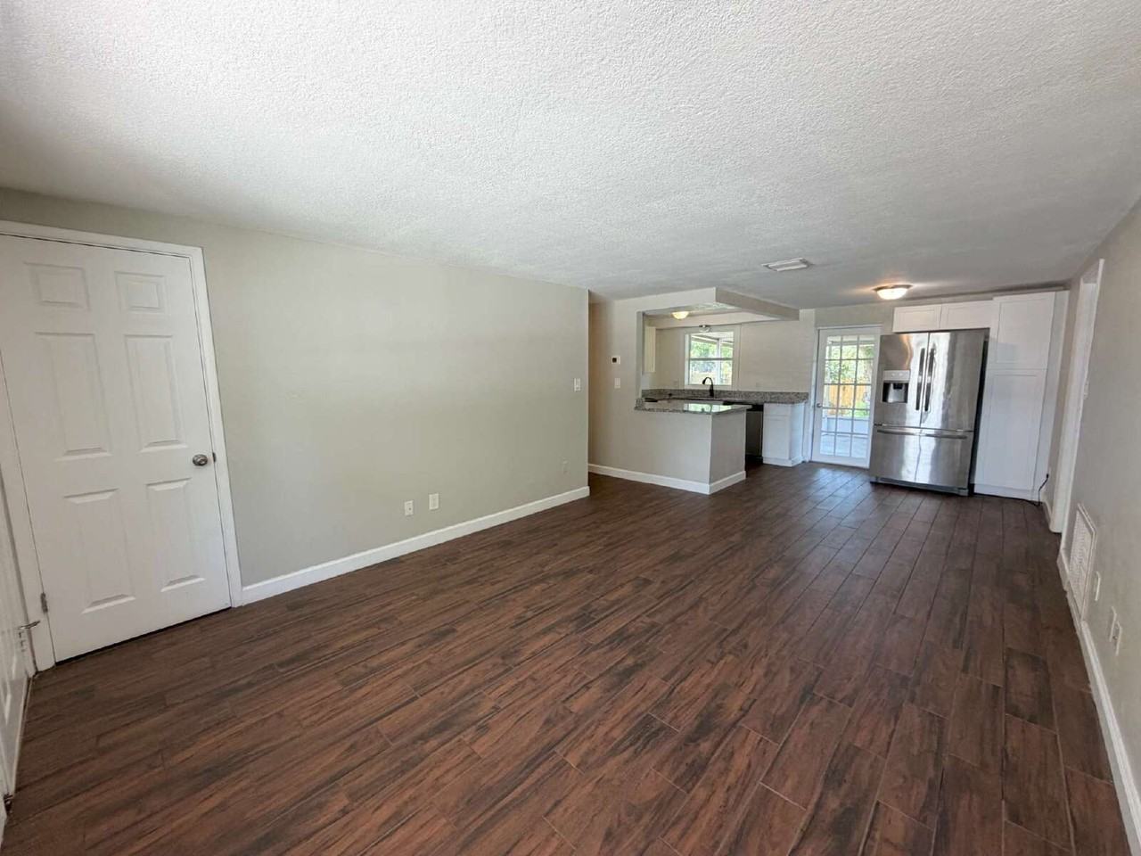 1414 Coppertree Dr - Photo 4 of 14