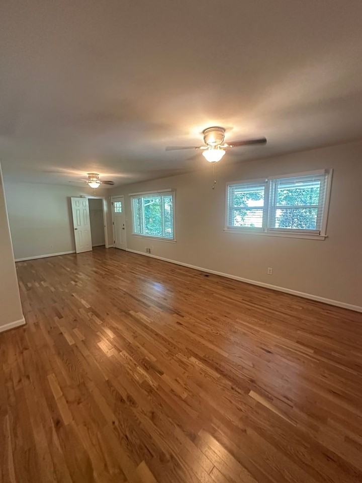 1010 Green Valley Rd Sw - Photo 4 of 22