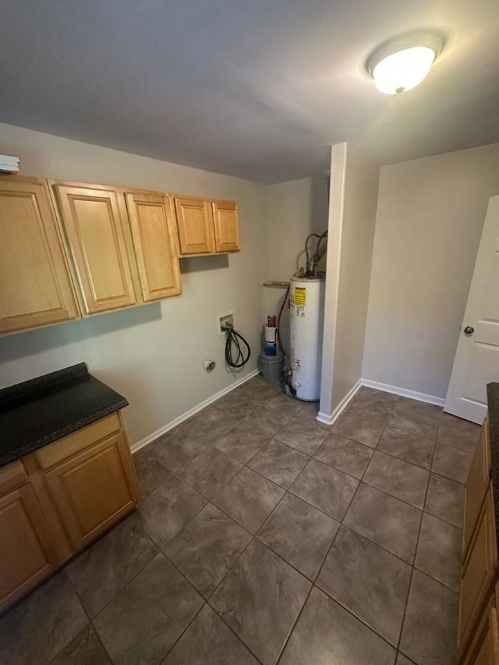 1010 Green Valley Rd Sw - Photo 6 of 22