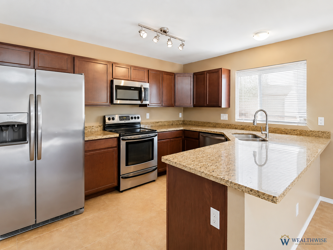 9921 N Sky Ridge Pl - Photo 3 of 24