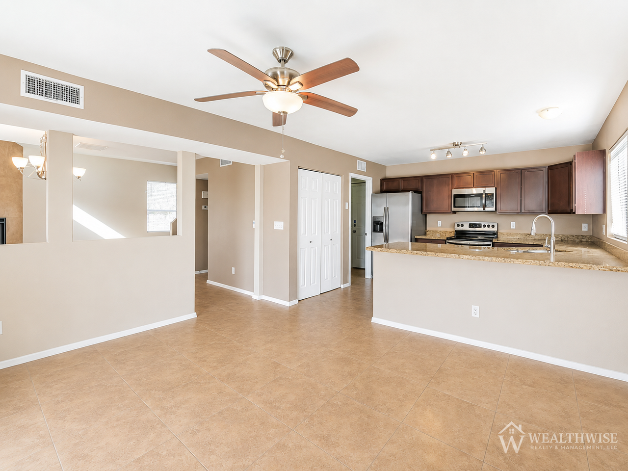 9921 N Sky Ridge Pl - Photo 4 of 24