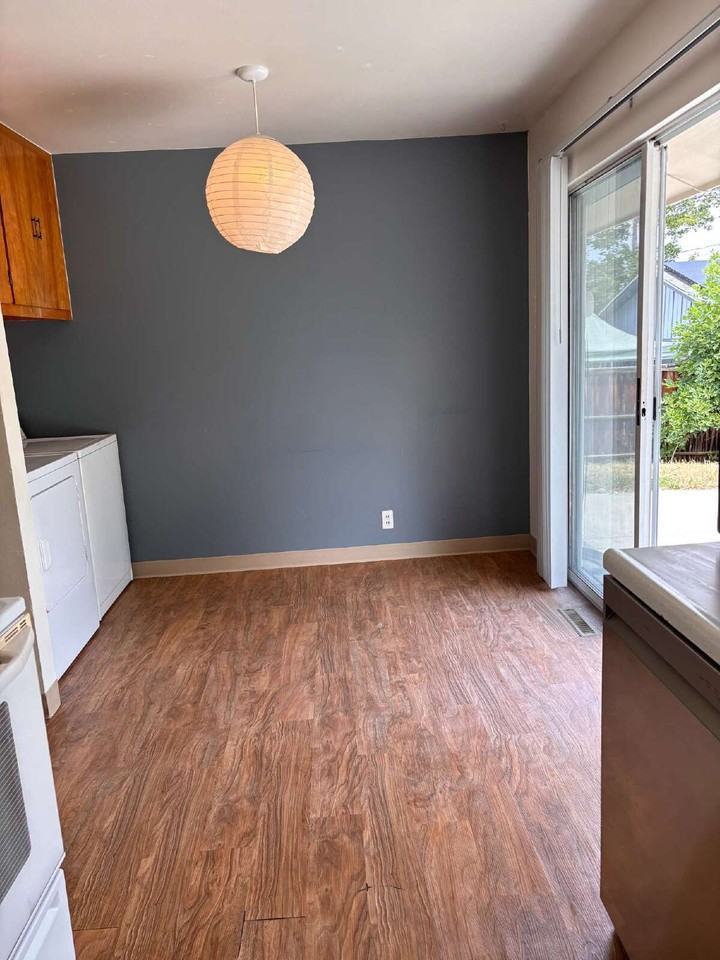 730 34th St - Photo 7 of 18
