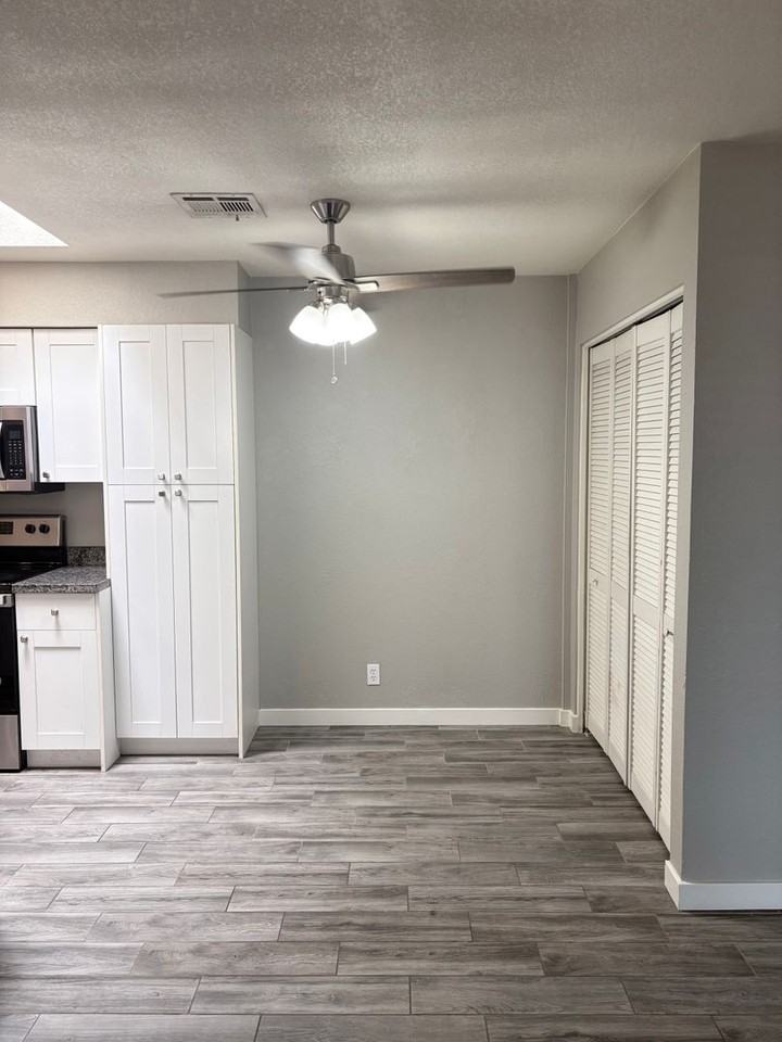 97 N Cooper Rd - Photo 3 of 16