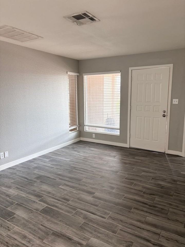 97 N Cooper Rd - Photo 5 of 16