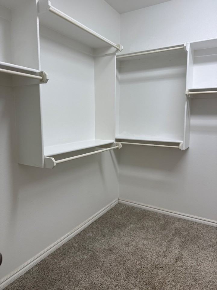 2921 Longmeadow - Photo 5 of 42