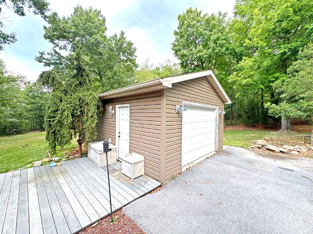 40 Horsehead Rd - Photo 2 of 3
