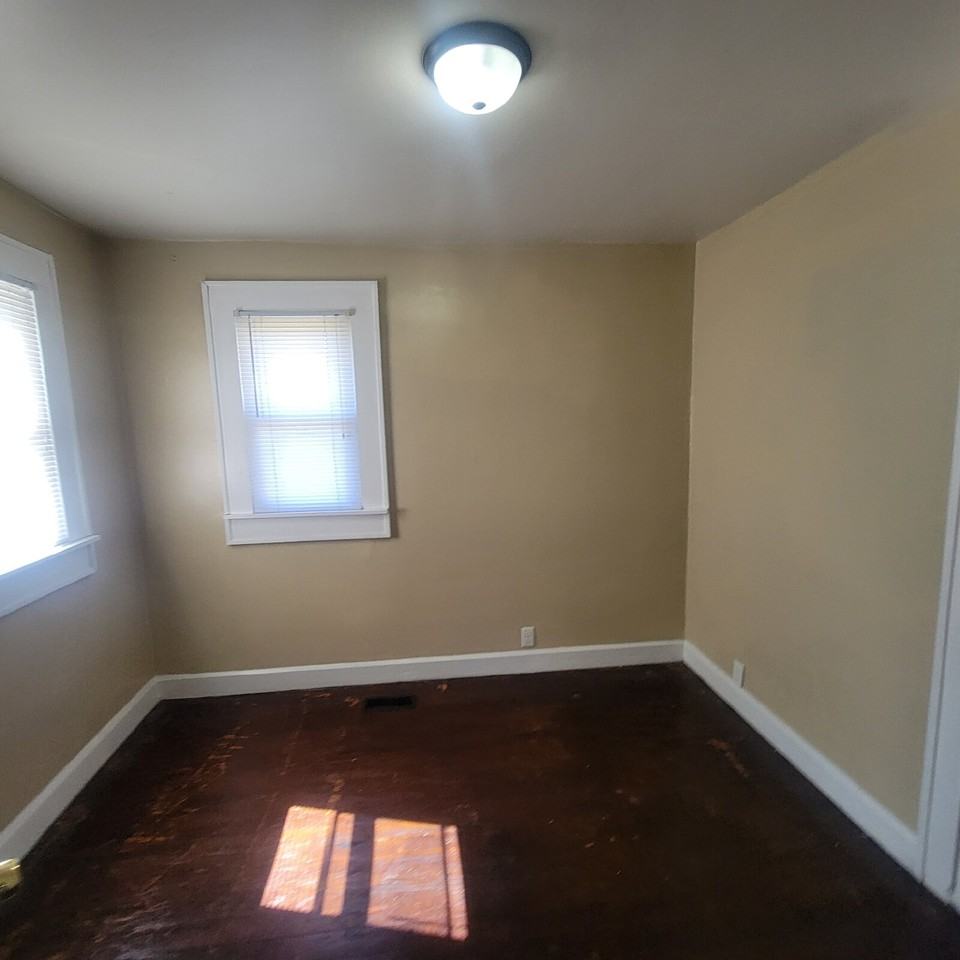 412 S Gerrard Dr - Photo 3 of 7