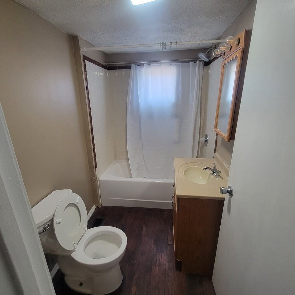 412 S Gerrard Dr - Photo 5 of 7