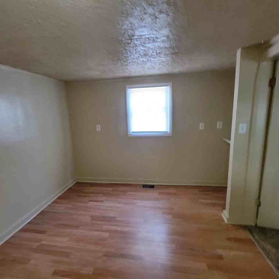 3917 Prospect St - Photo 7 of 8