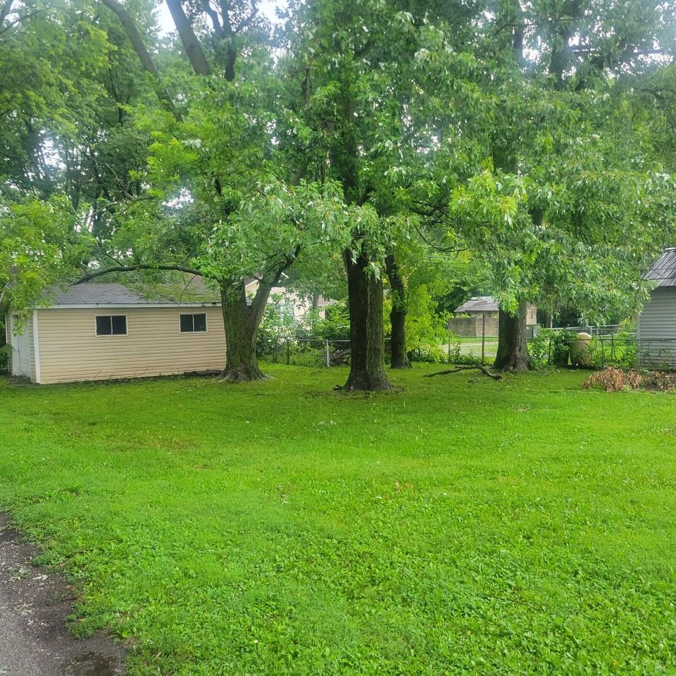 1044 S Warman Ave - Photo 2 of 7