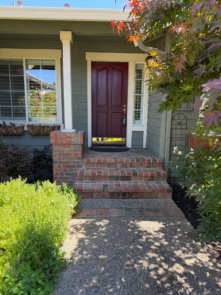 10 Shady Oak Ct - Photo 3 of 33
