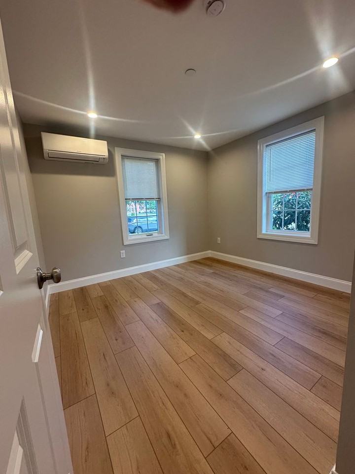Brand New spacious Studio available in a great location. - Photo 4 of 21
