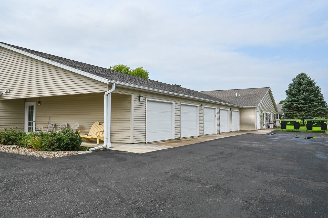Gateway Community Garden Apartments - Photo 2 of 4