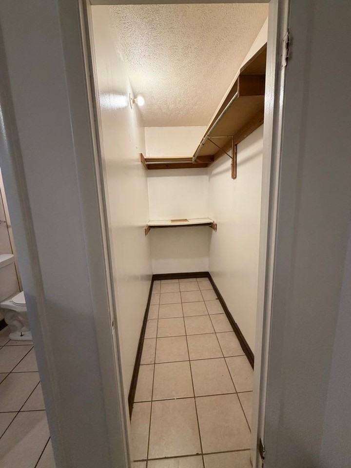 1107 Langtry St #5 - Photo 4 of 4
