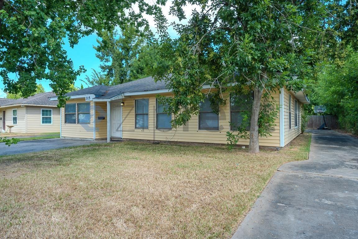 315 Acacia St - Photo 2 of 29
