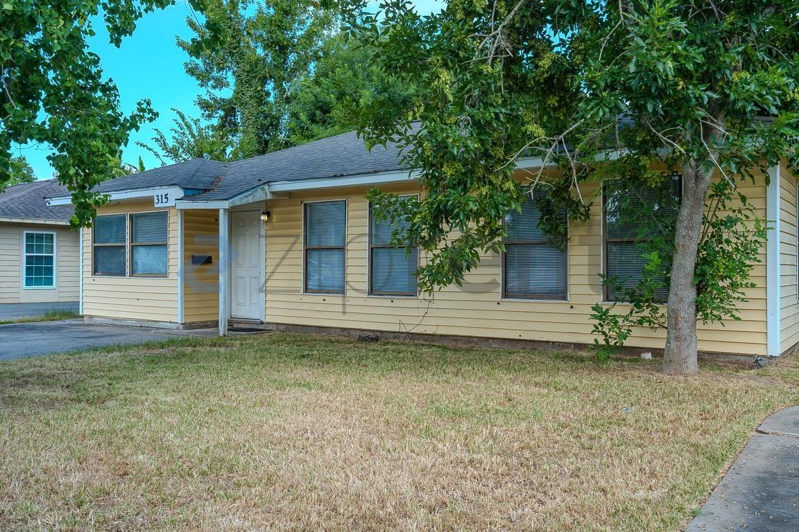 315 Acacia St - Photo 4 of 29