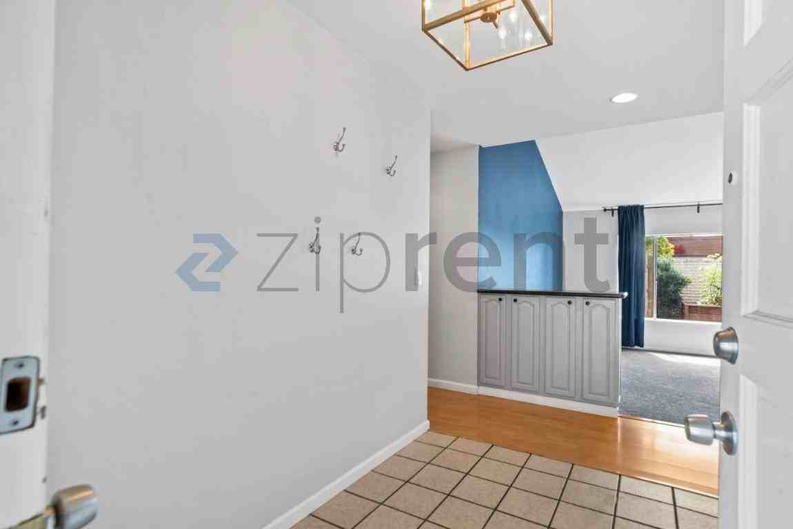 3038 Stinson Cir - Photo 4 of 35