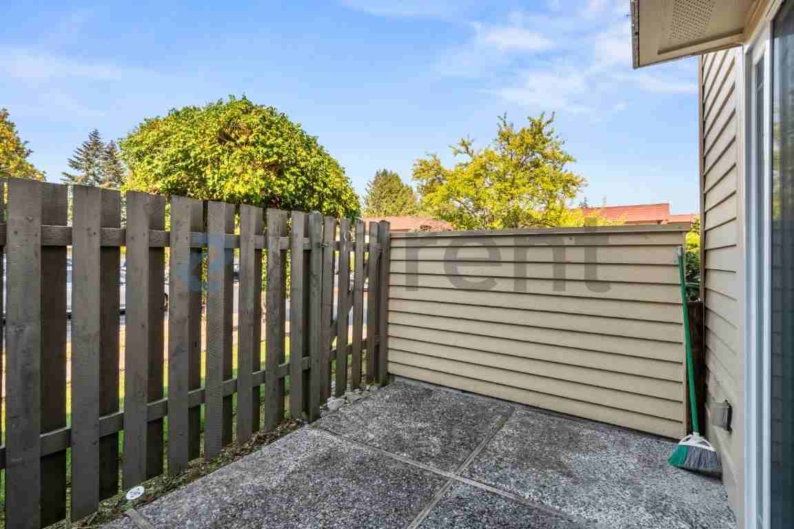 511 141st Ave Se #35 - Photo 3 of 15
