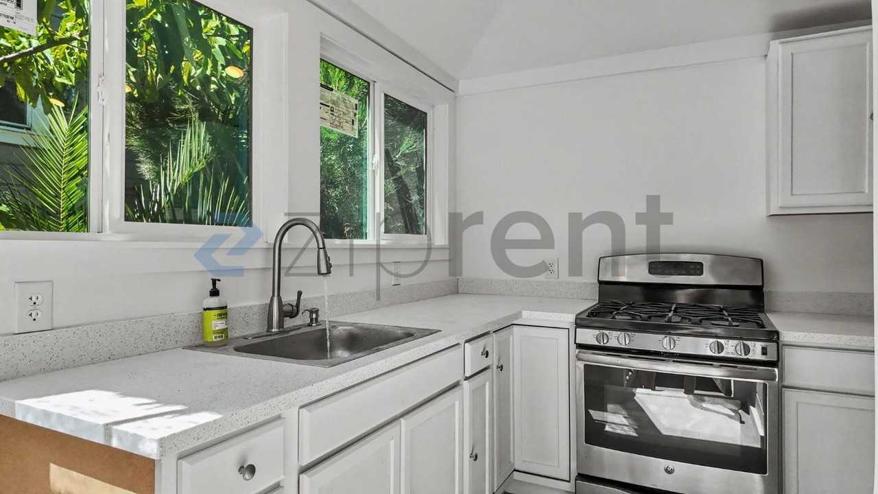 844 Kentucky St #1 - Photo 5 of 38