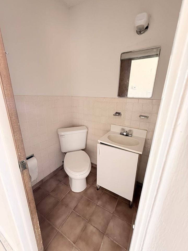 1705 Payne St - Photo 5 of 14