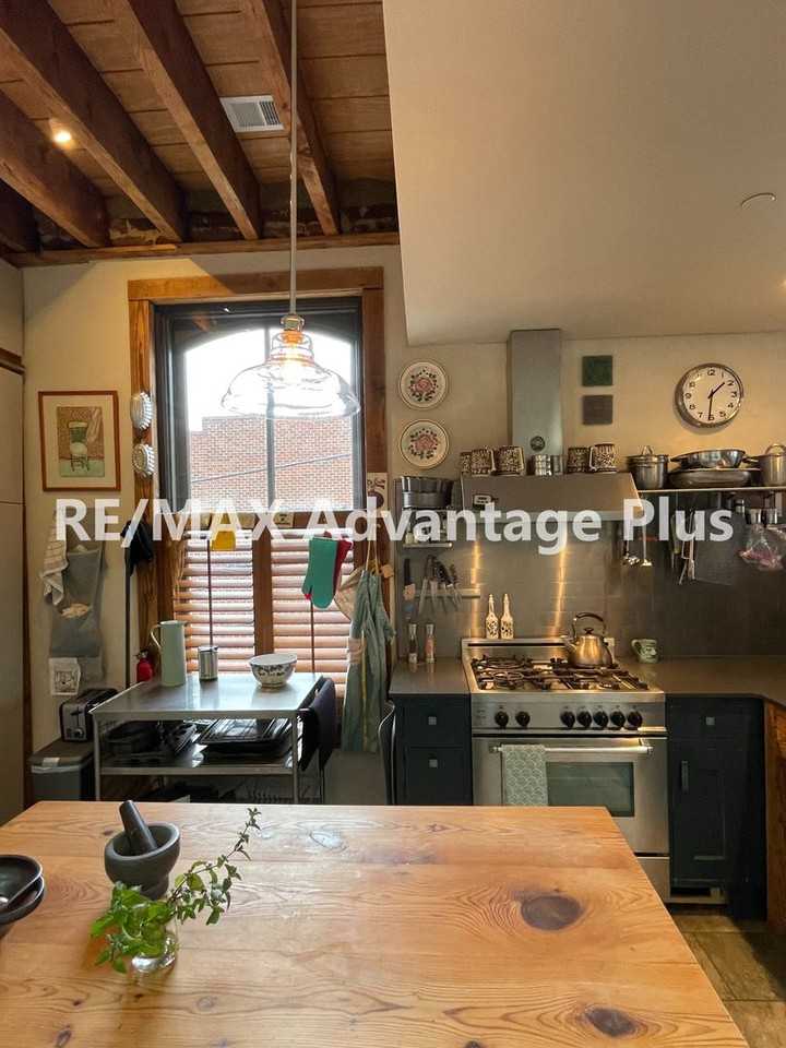 101 W 2nd St - Photo 2 of 14