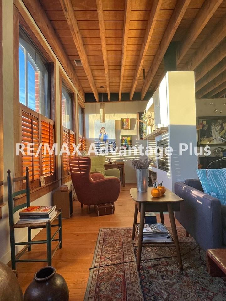 101 W 2nd St - Photo 5 of 14
