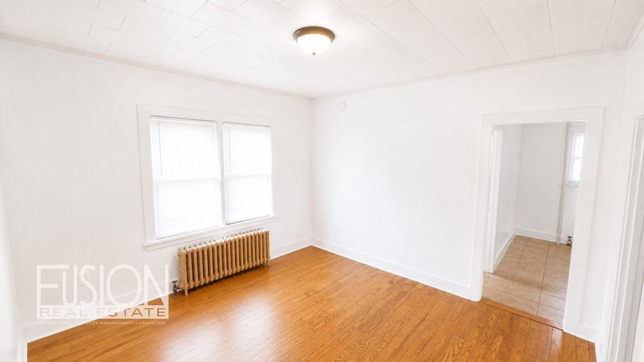 21-25 Elmwood Avenue - Photo 7 of 26