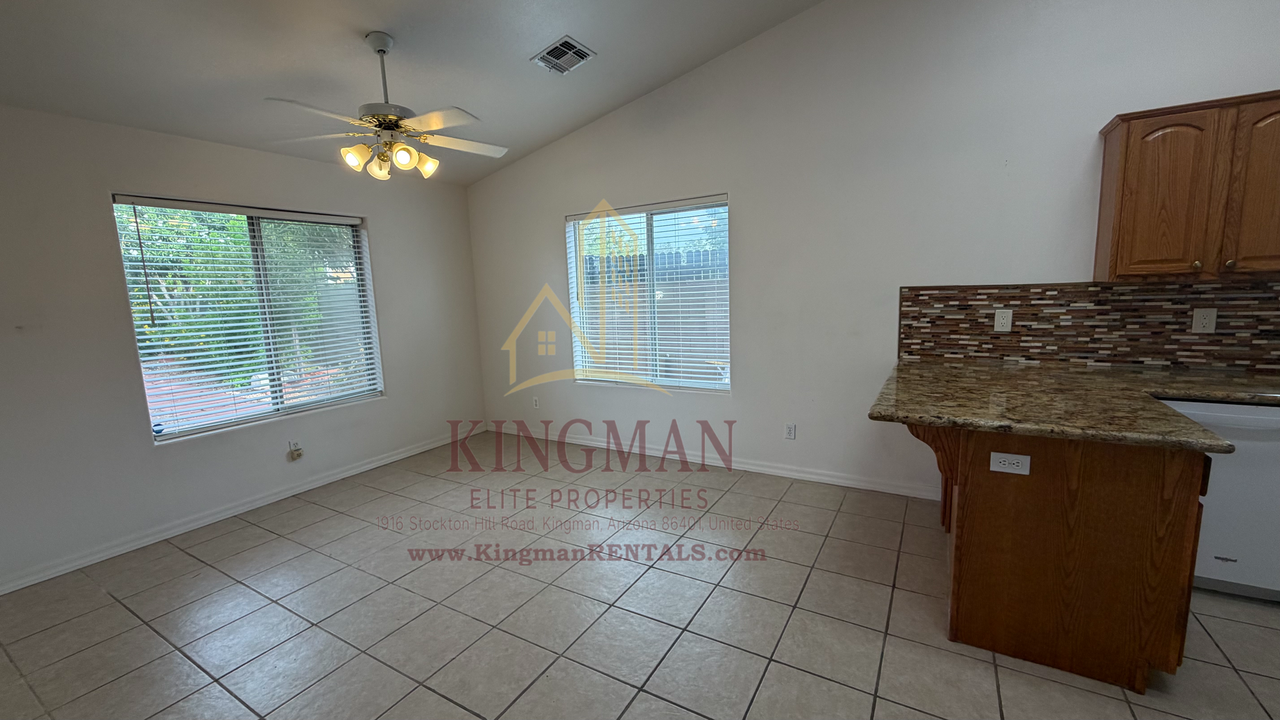 5001 College Trails Dr - Photo 6 of 19