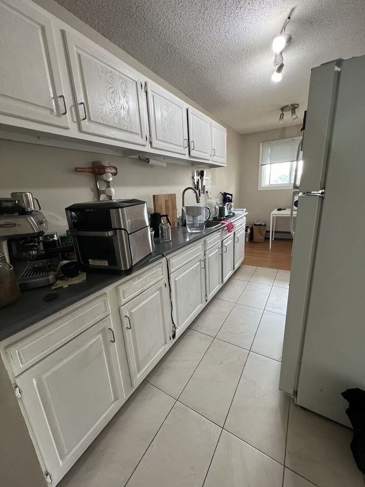 228 15 Ave Sw - Photo 5 of 13