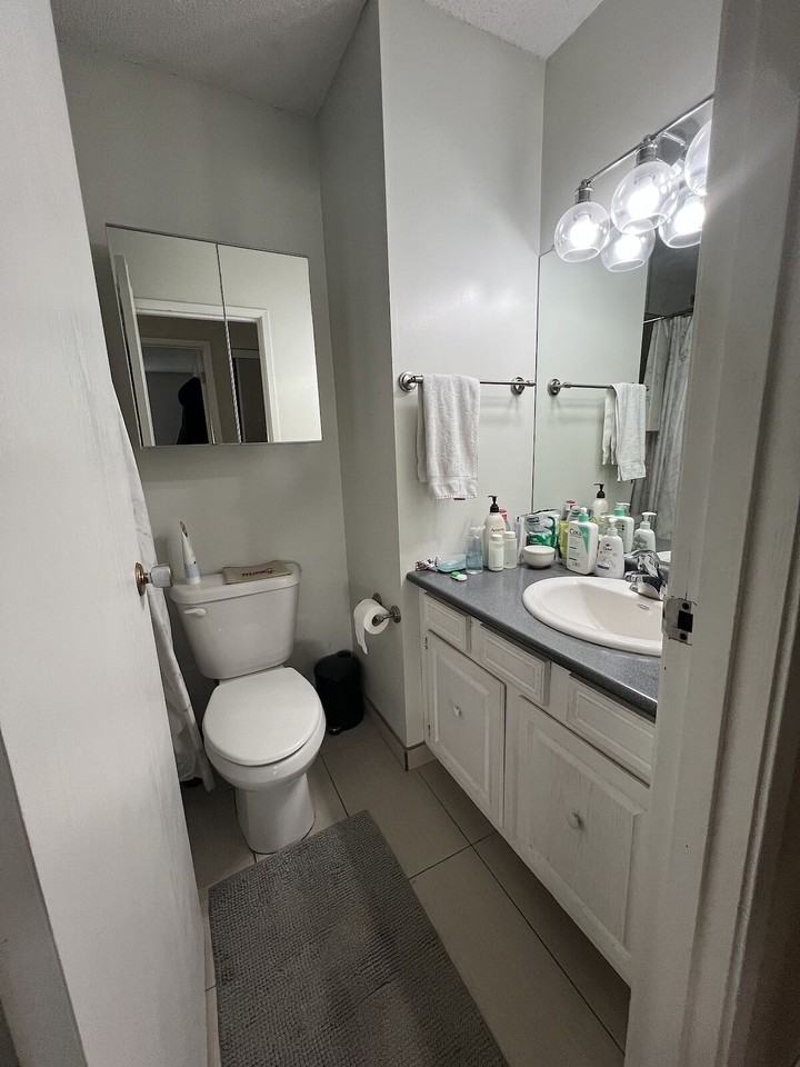 228 15 Ave Sw - Photo 7 of 13
