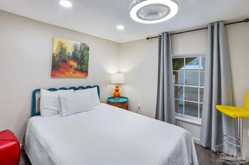 107 N D St #A - Photo 4 of 10