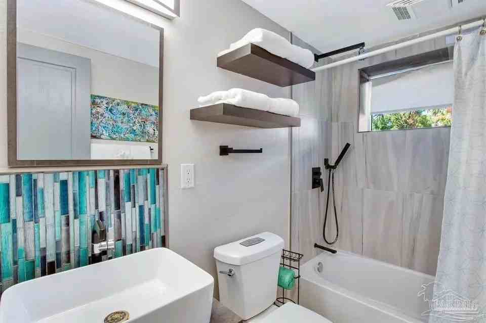 107 N D St #A - Photo 6 of 10