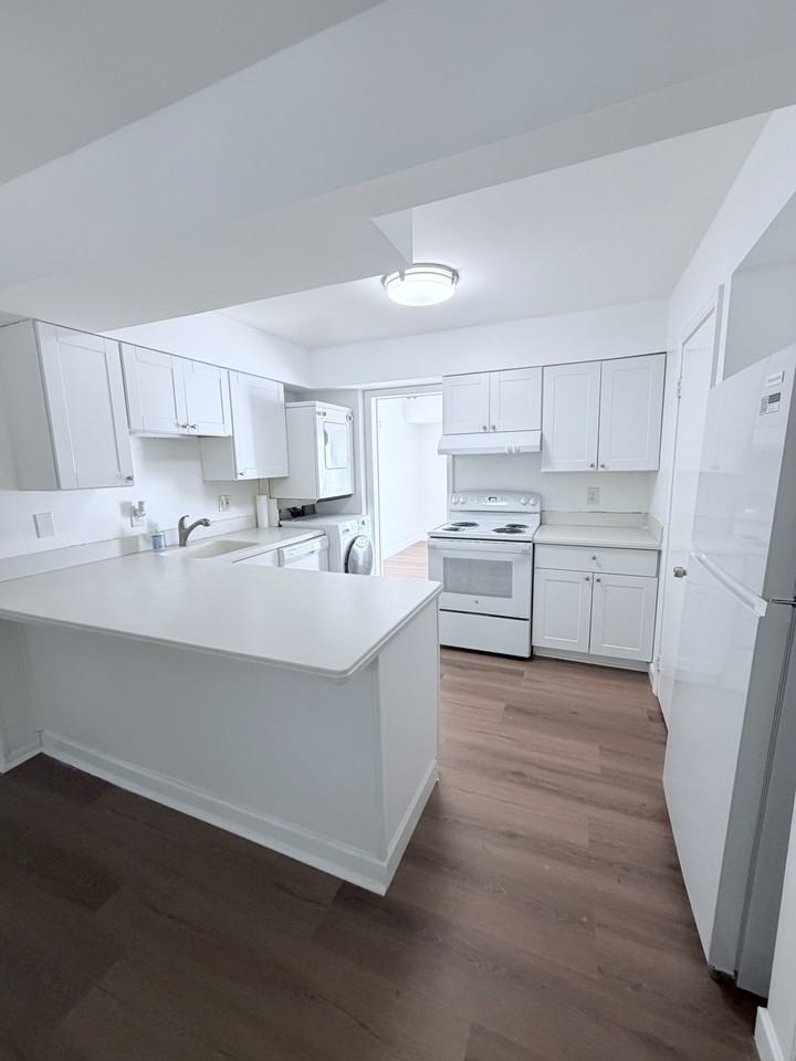 14575 Golden Oak Rd - Photo 3 of 13