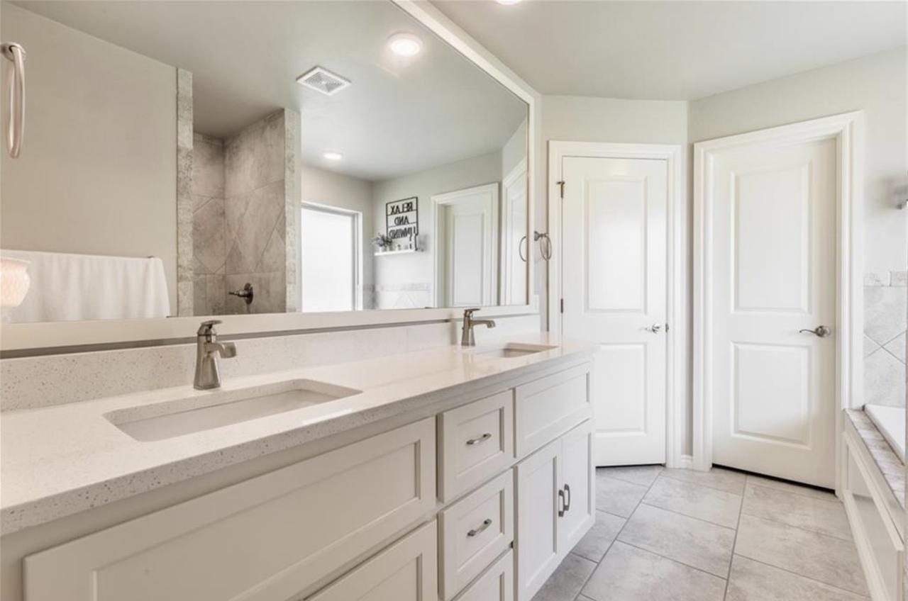 3700 Palisade Ln #NA - Photo 6 of 7
