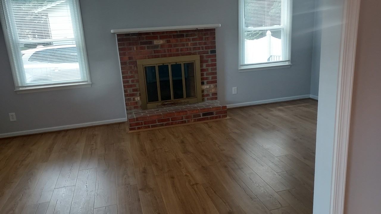 315 Azalia Dr #NA - Photo 3 of 18