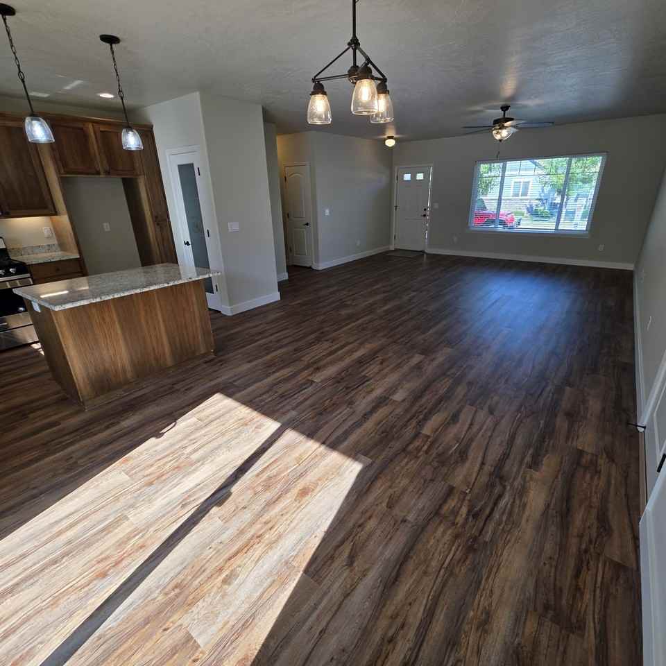 918 Sw Blackberry Ln #NA - Photo 5 of 16