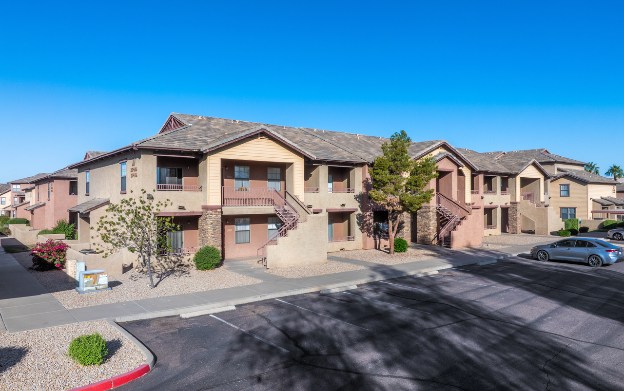 San Clemente Apartments - Photo 5 of 12