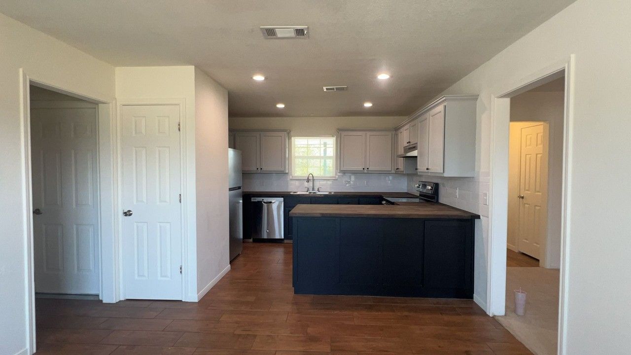 515 Hood Dr - Photo 3 of 3