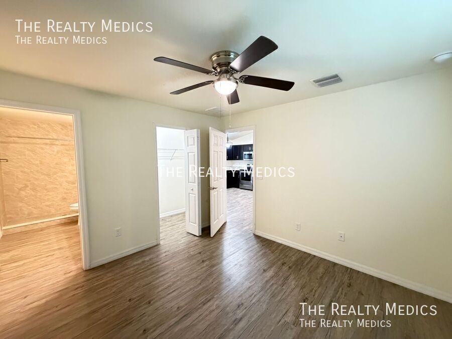 5726 Nw 3rd St - Photo 5 of 18
