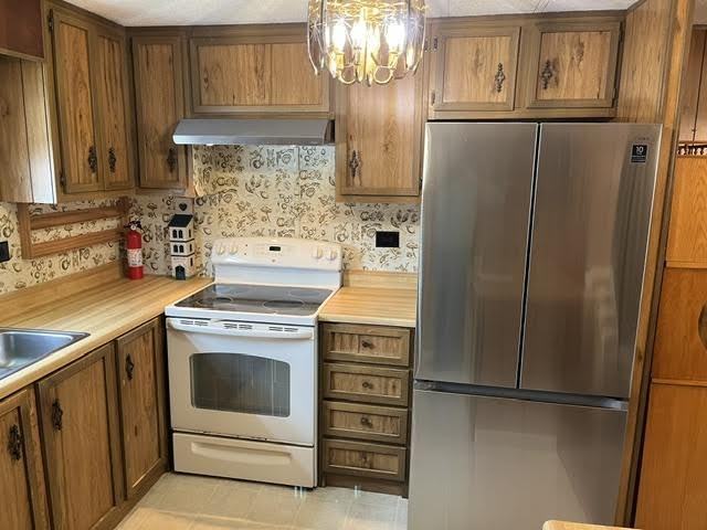 39 Homestead Cir - Photo 2 of 15