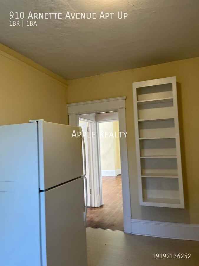 910 Arnette Ave Apt Up - Photo 5 of 10