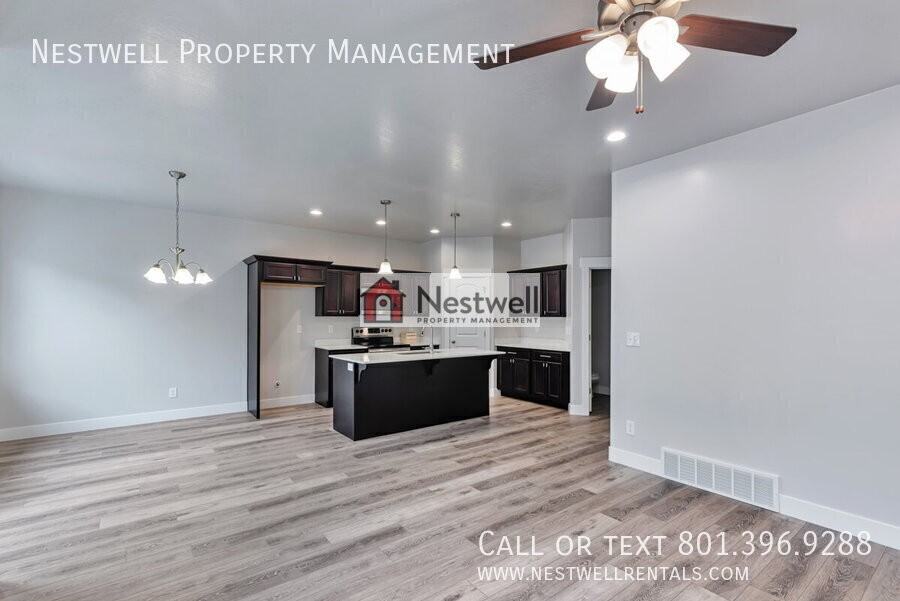 3894 W 1650 N - Photo 4 of 30