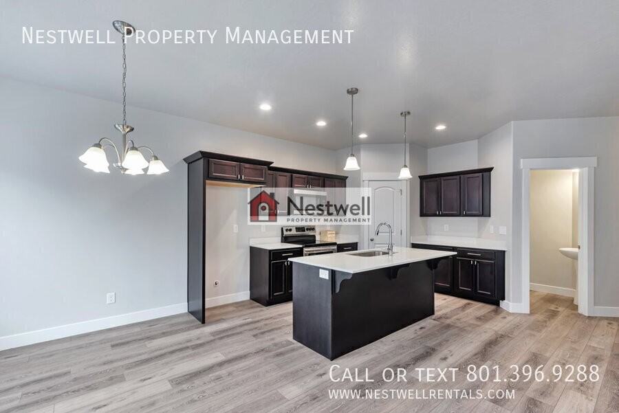 3894 W 1650 N - Photo 5 of 30