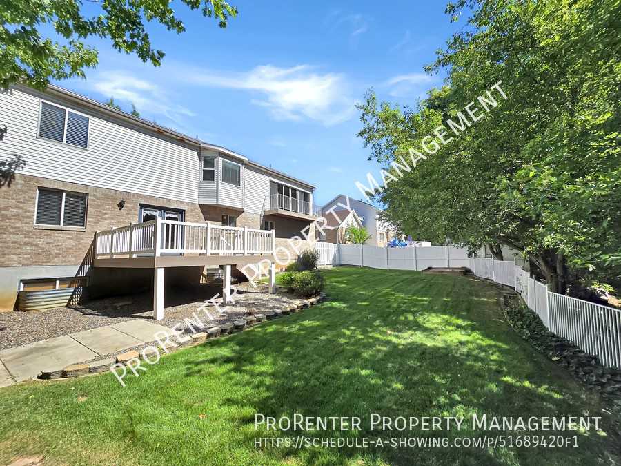 2208 Kays Creek Dr - Photo 3 of 38